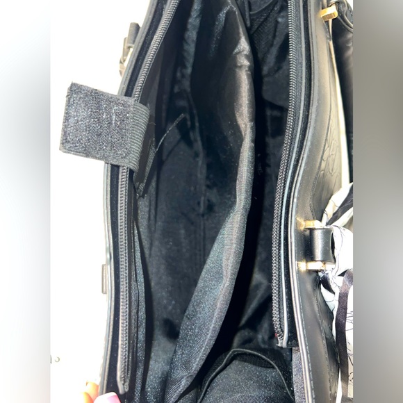 (Open to offers) Gently used laptop tote bag. Can fit 15.6 laptop - Picture 13 of 17